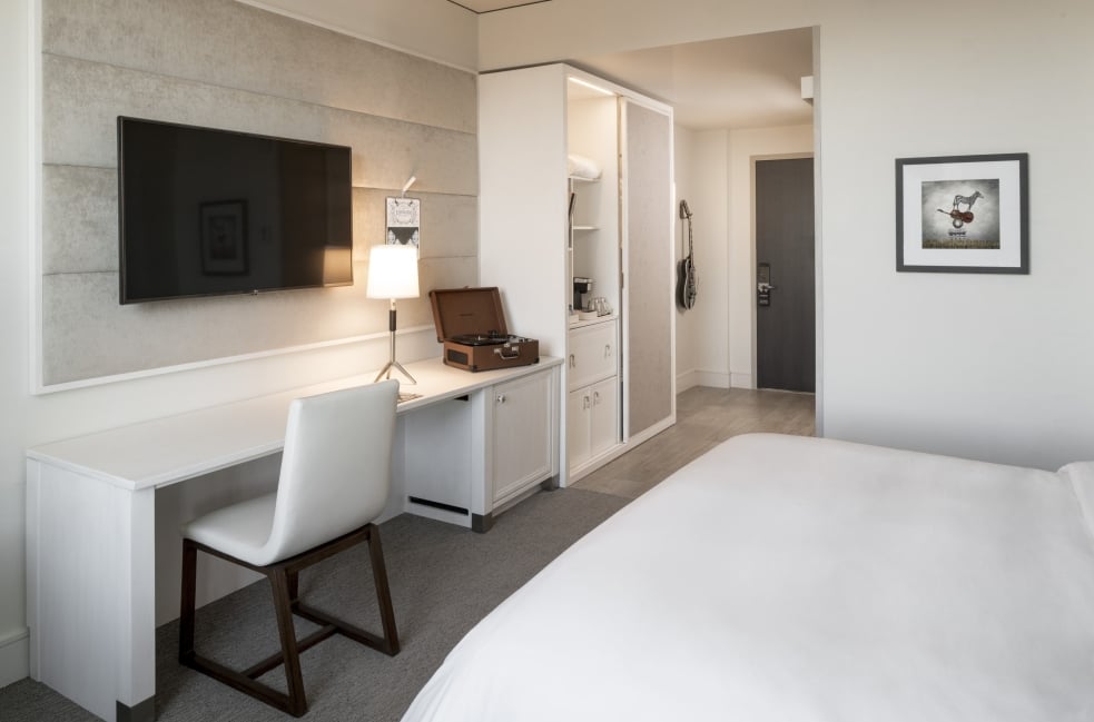 hotel's bedroom