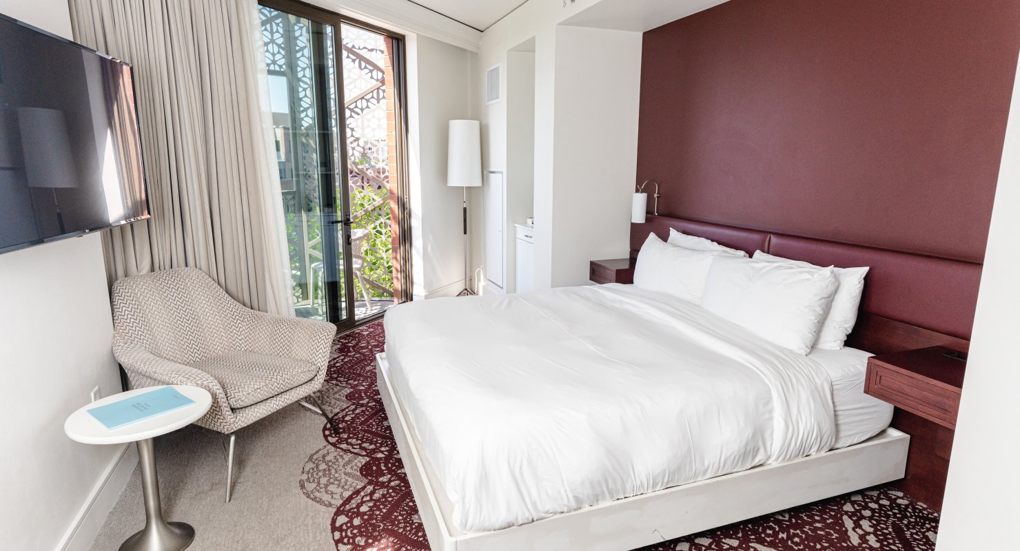 king balcony room