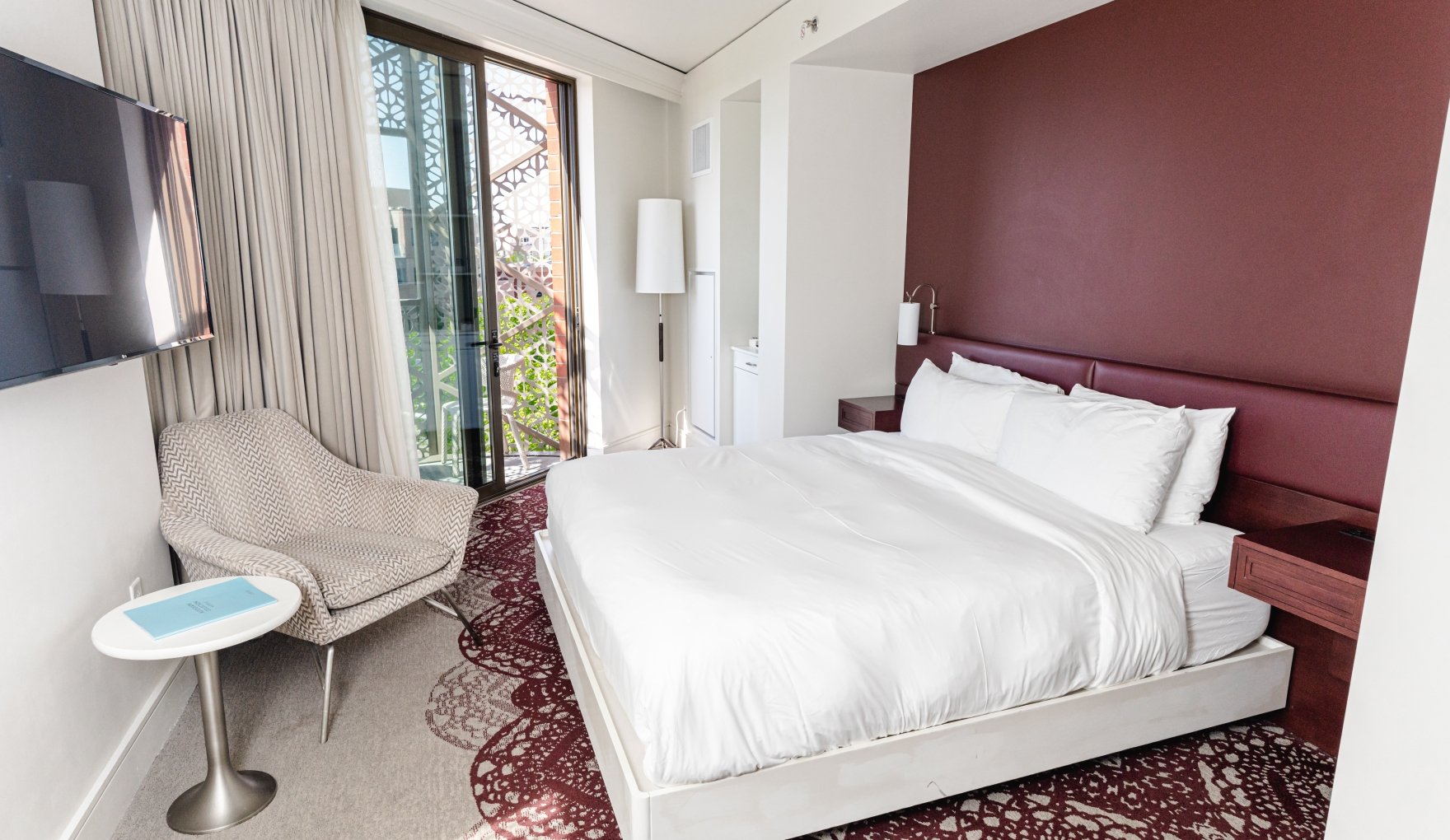 king balcony room
