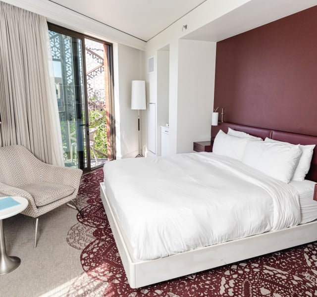 king balcony room