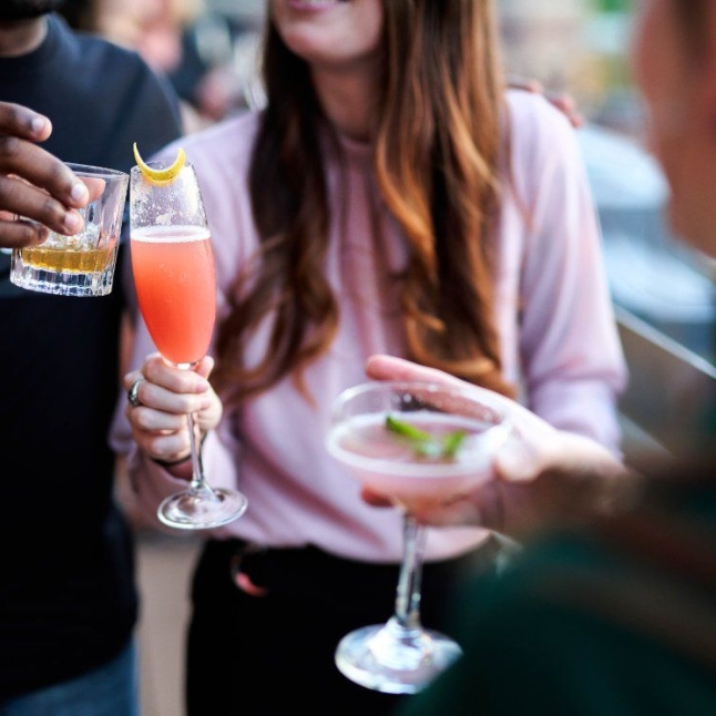 friends drinking cocktails